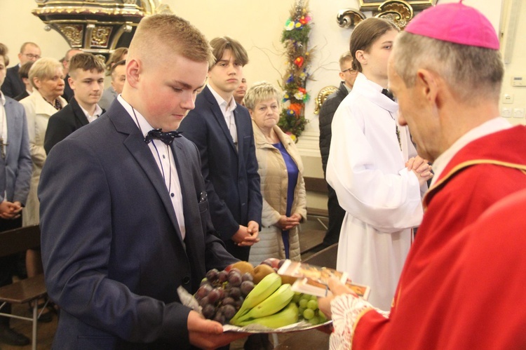 Bierzmowanie w parafii św. Jakuba w Tuchowie