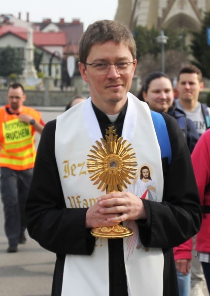 Wilamowice. Pielgrzymi łagiewniccy odebrali relikwie św. Józefa Bilczewskiego