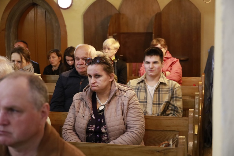 Z Matką Bożą Fatimską po ulicach Pszenna