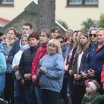 10. Piesza Pielgrzymka Diecezji Bielsko-Żywieckiej do Łagiewnik wyrusza z Hałcnowa - 2022 - cz. 1