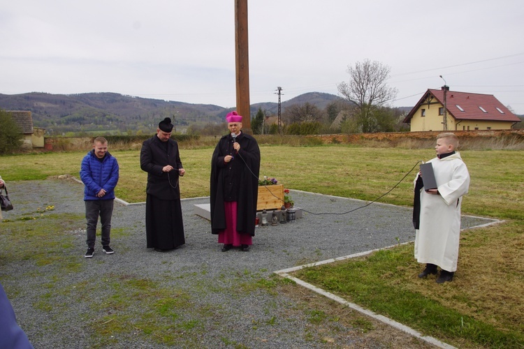 Wizytacja u św. Jadwigi w Ostroszowicach