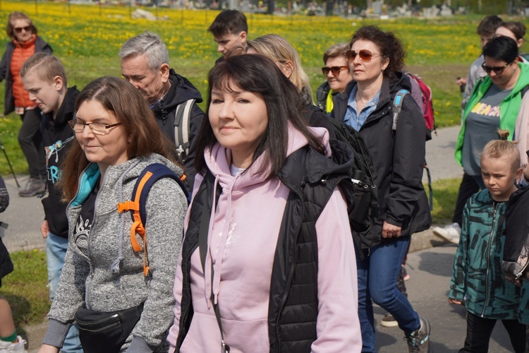 Piesza pielgrzymka z Sobótki na Ślężę 2022