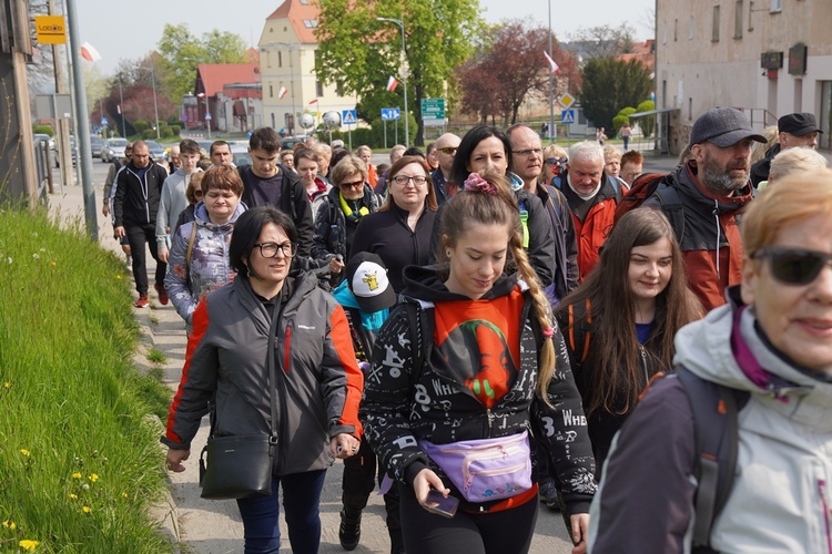 Piesza pielgrzymka z Sobótki na Ślężę 2022