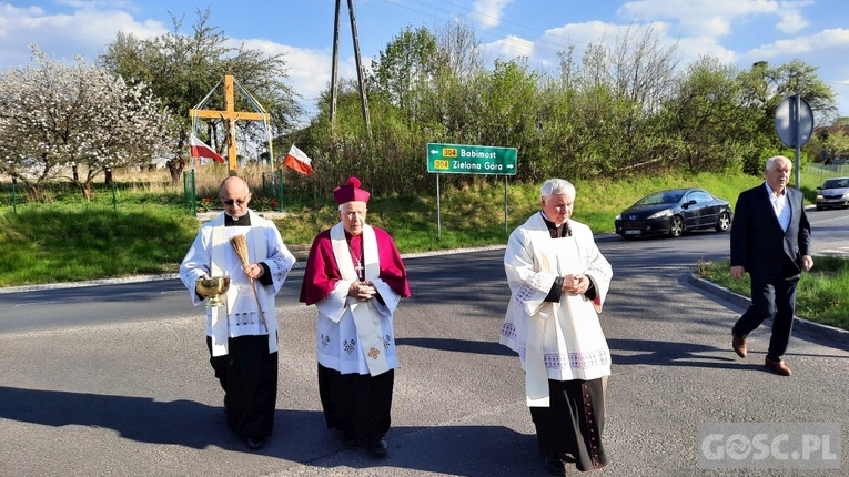 Klępsk. Poświęcenie krzyża 