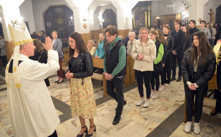 Indywidualne błogosławieństwo pasterza diecezji na czas egzaminu dojrzałości.