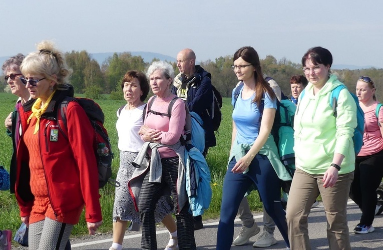 Pielgrzymi na trasie z Witkowic do Wieprza - 2022