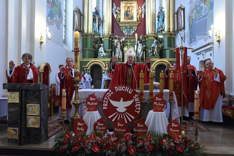 Bierzmowanie w Borzęcinie