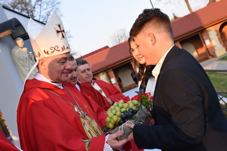 Bierzmowanie w Szczepanowie