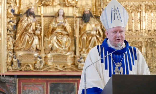 Mszy św. w intencji ojczyzny przewodniczył bp Wiesław Szlachetka.