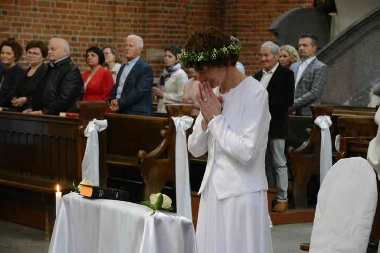 Konsekracja dziewicy w parafii katedralnej