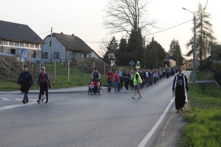 Powitanie łagiewnickich pielgrzymów w Nidku - 2022