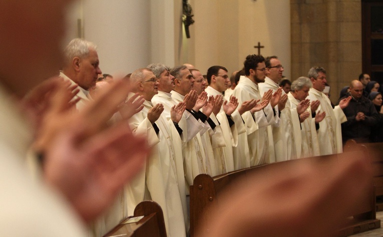 Kapłani mogą liczyć na modlitewne wsparcie.