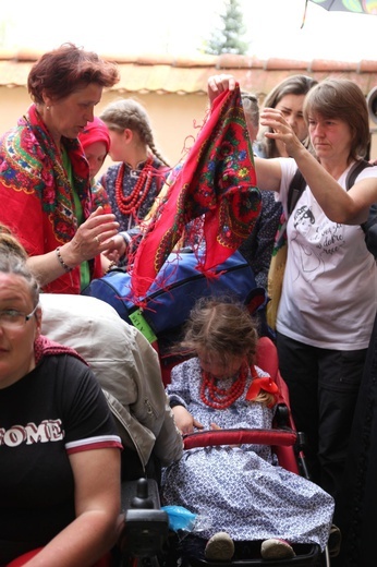 Pielgrzymi w Łagiewnikach! Na trasie od Centrum św. Jana Pawła II do sanktuarium Bożego Miłosierdzia - 2022