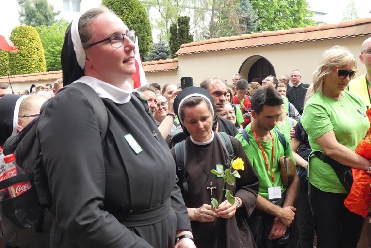 Pielgrzymi w Łagiewnikach! Na trasie od Centrum św. Jana Pawła II do sanktuarium Bożego Miłosierdzia - 2022