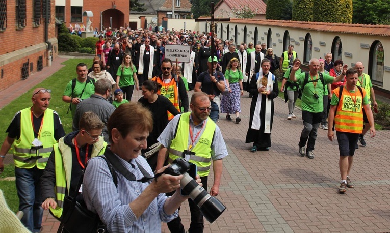 Pielgrzymi w Łagiewnikach! Na trasie od Centrum św. Jana Pawła II do sanktuarium Bożego Miłosierdzia - 2022