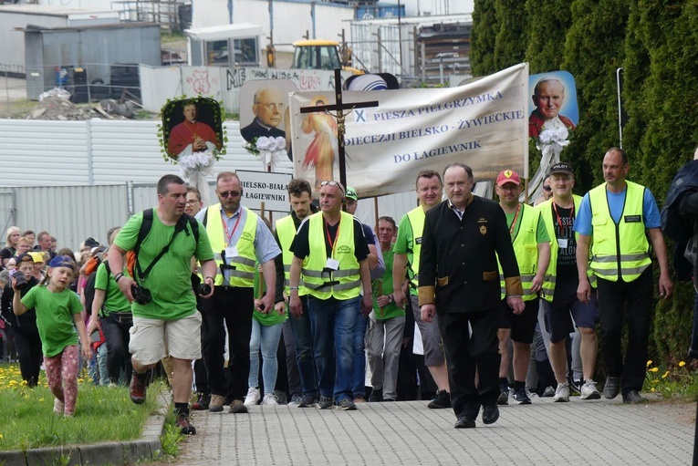 Pielgrzymi w Łagiewnikach! Na trasie od Centrum św. Jana Pawła II do sanktuarium Bożego Miłosierdzia - 2022