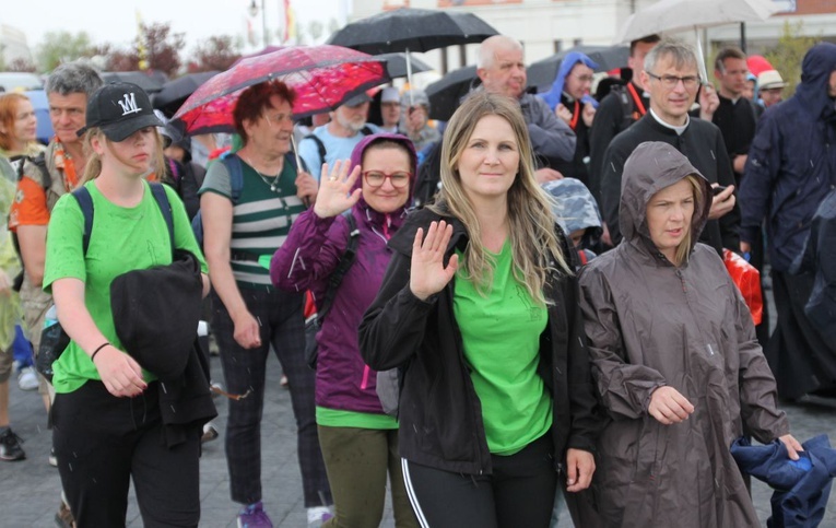 Pielgrzymi w Łagiewnikach! Na trasie od Centrum św. Jana Pawła II do sanktuarium Bożego Miłosierdzia - 2022