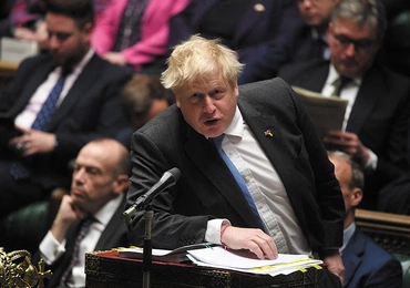 Boris Johnson zapowiada, że nawet dziesiątki tysięcy przebywających w Wielkiej Brytanii nielegalnych imigrantów może zostać relokowanych do Afryki. Londyn zapłaci za ich transport i zakwaterowanie.