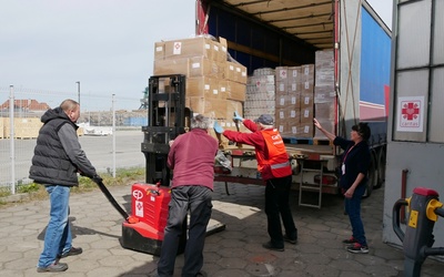 Kolejne palety z pomocą humanitarną są już w drodze do Ukrainy.