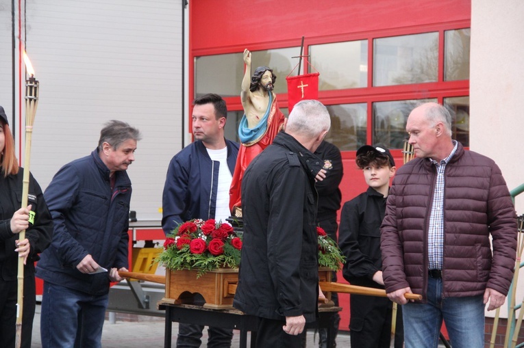 Koszyce Małe. Droga Światła i poświęcenie kapliczki