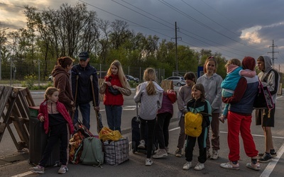 Zełenski: W środę z Mariupola i okolic ewakuowano 344 osoby