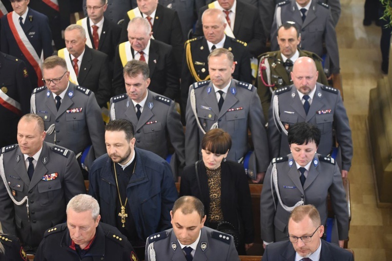 Szczepanów. Służby mundurowe u św. Stanisława