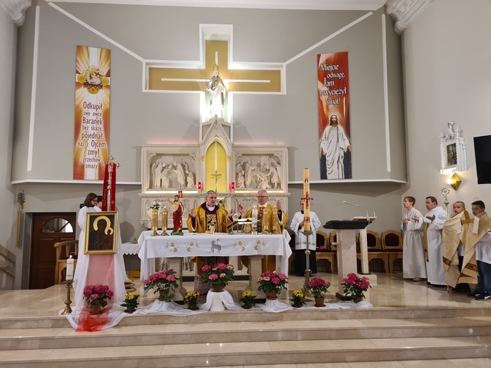 Msza św. w kościele Chrystusa Króla w Tarnobrzegu.