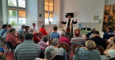 Narodowe Czytanie Pisma Świętego w DPS Legnickie Pole