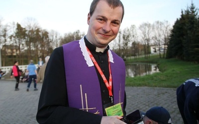 Ks. Michał Styła - przewodnik grupy św. Faustyny w Witkowicach.