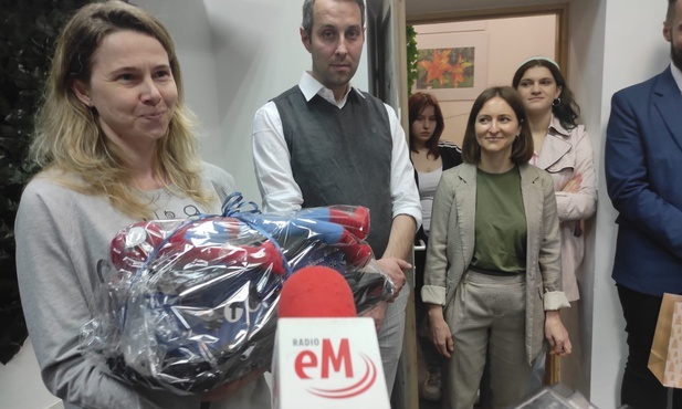Śląskie. Fundacja Onkologiczna "Rakiety" pomaga osobom z Ukrainy w dalszym leczeniu