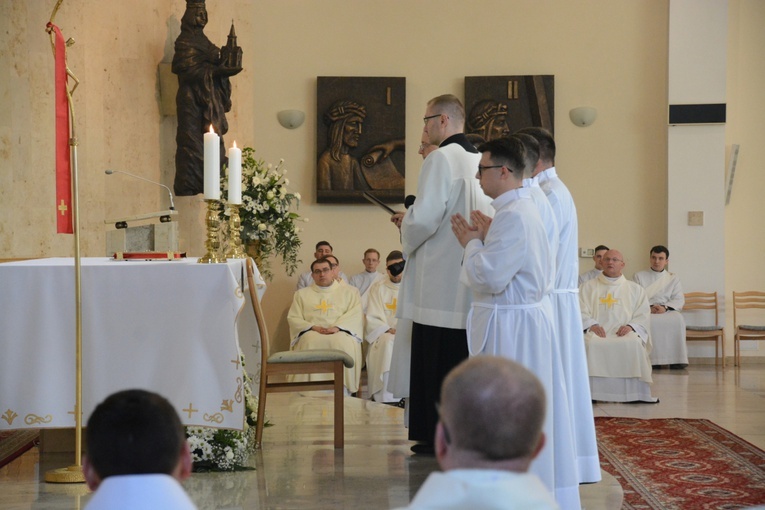 Święcenia diakonatu