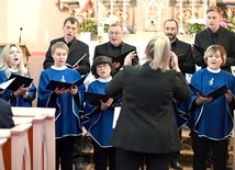 Występ chóru "Misericordia" - zwycięzcy tegorocznego przeglądu.