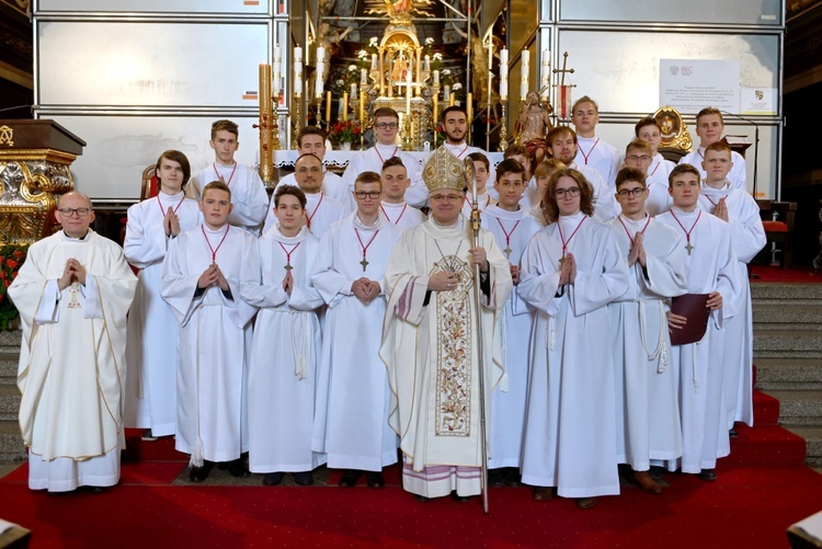 Błogosławieństwo lektorów, ceremoniarzy i nadzwyczajnych szafarzy