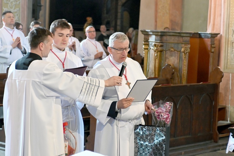 Błogosławieństwo lektorów, ceremoniarzy i nadzwyczajnych szafarzy