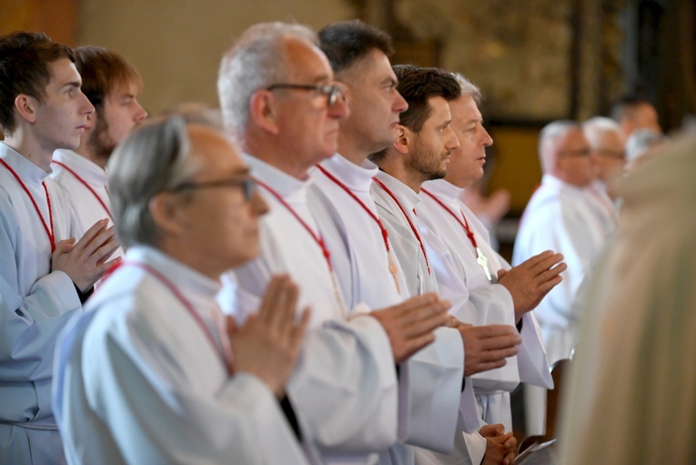 Błogosławieństwo lektorów, ceremoniarzy i nadzwyczajnych szafarzy