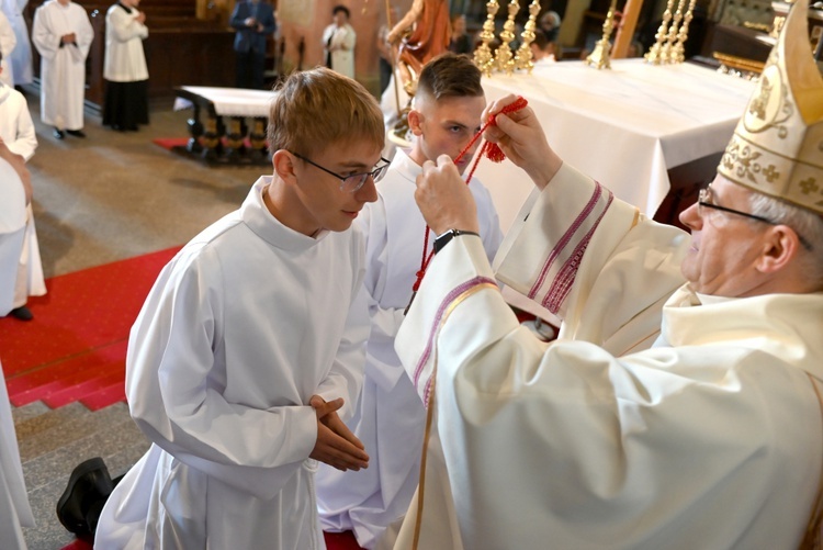 Błogosławieństwo lektorów, ceremoniarzy i nadzwyczajnych szafarzy