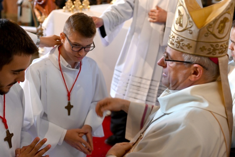 Błogosławieństwo lektorów, ceremoniarzy i nadzwyczajnych szafarzy