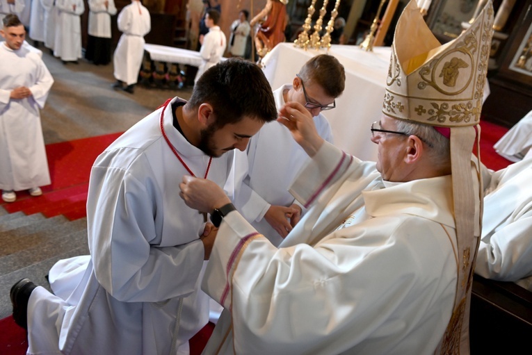 Błogosławieństwo lektorów, ceremoniarzy i nadzwyczajnych szafarzy