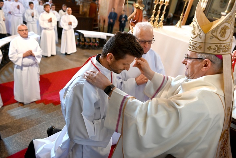 Błogosławieństwo lektorów, ceremoniarzy i nadzwyczajnych szafarzy