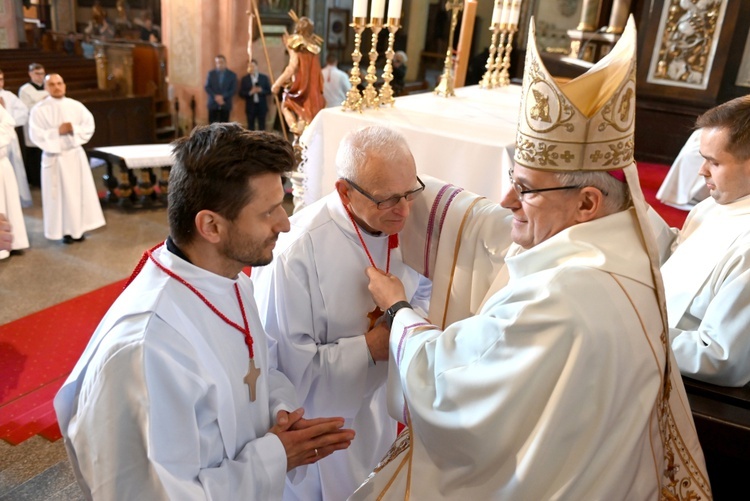 Błogosławieństwo lektorów, ceremoniarzy i nadzwyczajnych szafarzy