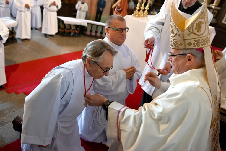 Błogosławieństwo lektorów, ceremoniarzy i nadzwyczajnych szafarzy