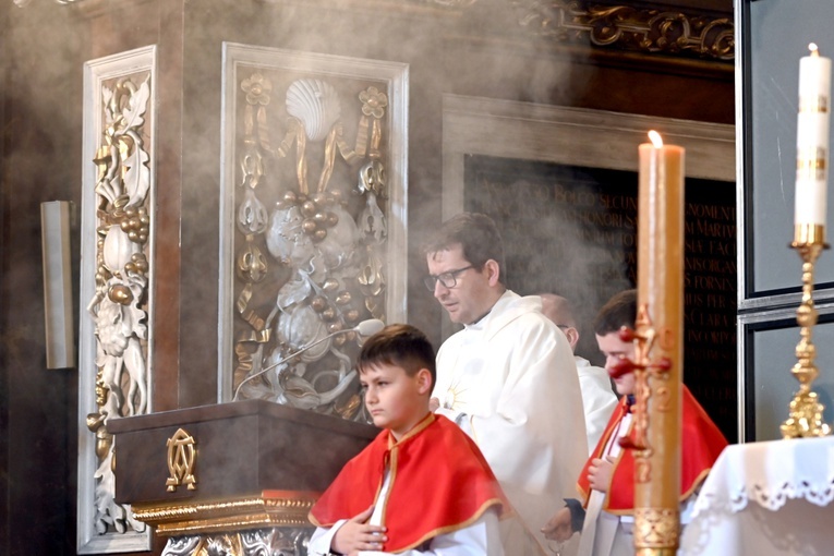Błogosławieństwo lektorów, ceremoniarzy i nadzwyczajnych szafarzy