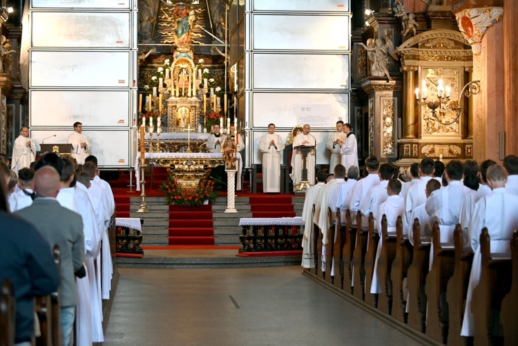 Błogosławieństwo lektorów, ceremoniarzy i nadzwyczajnych szafarzy