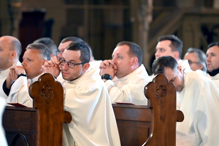Błogosławieństwo lektorów, ceremoniarzy i nadzwyczajnych szafarzy
