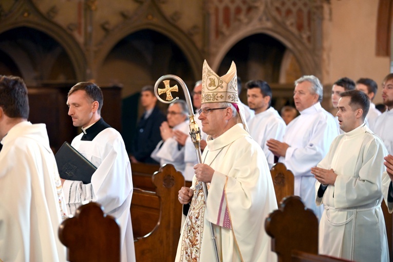 Błogosławieństwo lektorów, ceremoniarzy i nadzwyczajnych szafarzy