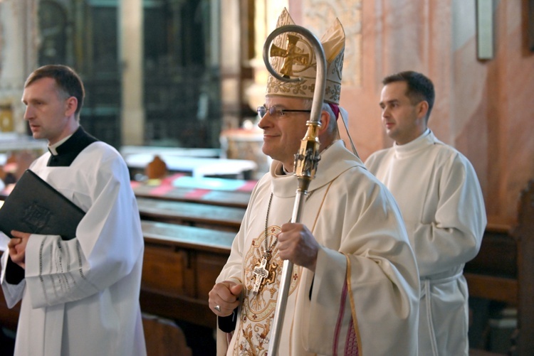 Błogosławieństwo lektorów, ceremoniarzy i nadzwyczajnych szafarzy