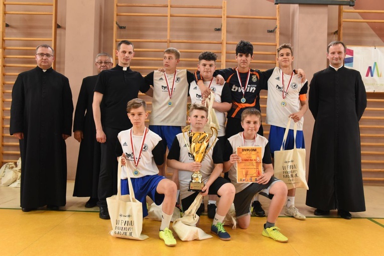 Diecezjalny finał w piłce nożnej halowej  