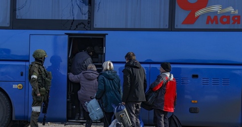 Z Azowstalu ewakuowano już wszystkie kobiety, dzieci i starszych