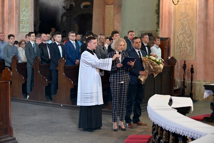 Świdnica. Wizytacja i bierzmowanie w katedrze