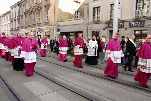 Procesja z Wawelu na Skałkę 2022